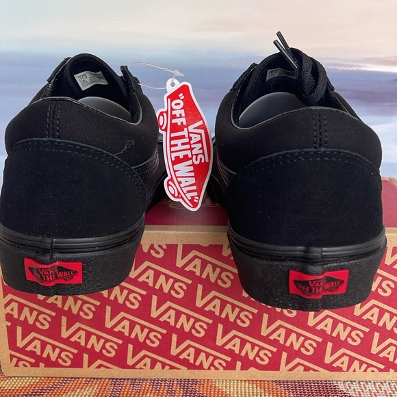 Vans Men’s Old Skool
(Flame Wall) Black/Black
VN0A38G1Q8Q
Sneakers - Picture 16 of 16